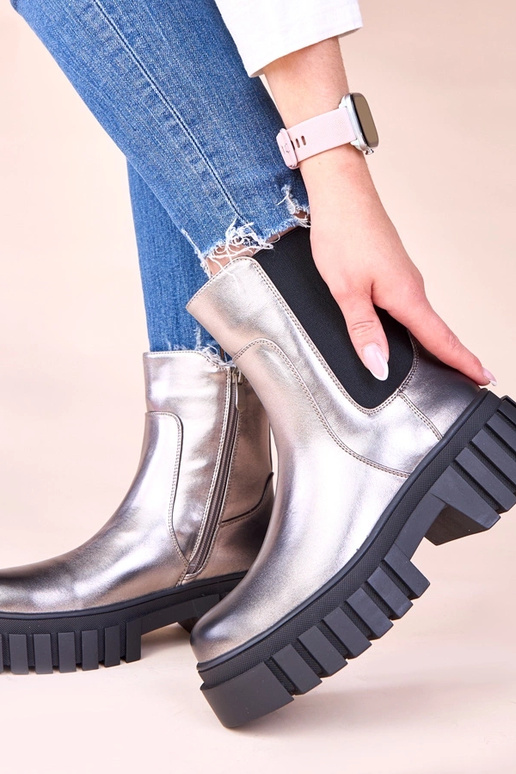 Srebrne botki na platformie z...