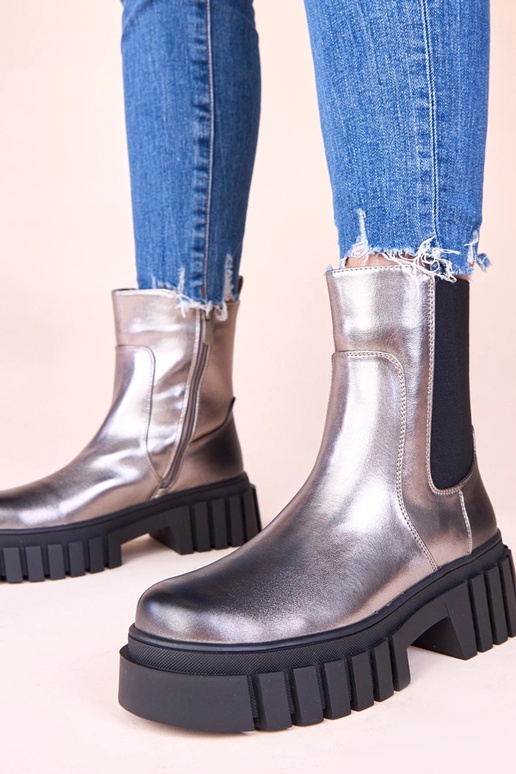 Srebrne botki na platformie z...