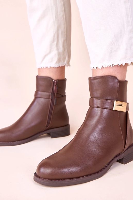 Brązowe klasyczne botki ze złotą...