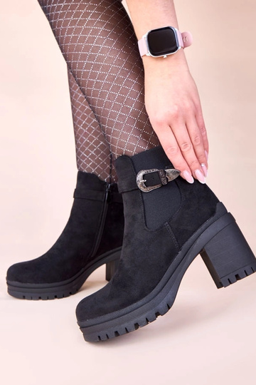 Czarne botki na słupku z... 2