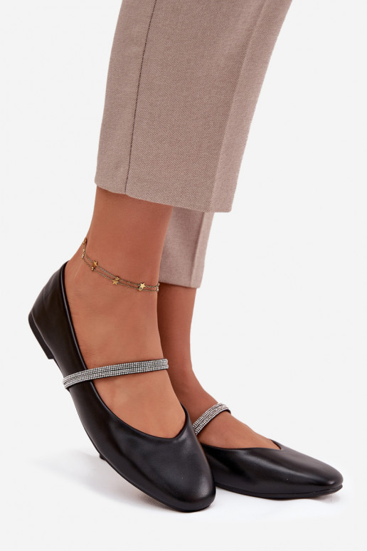  Błyszczącymi Paskami  Ilirene