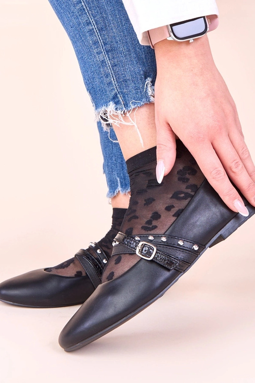 Czarne baleriny z ozdobnymi paskami Vika