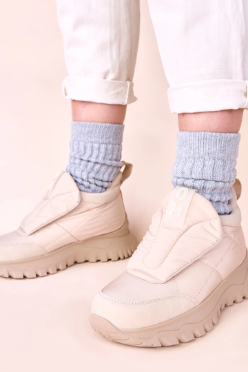 Beżowe śniegowce damskie...