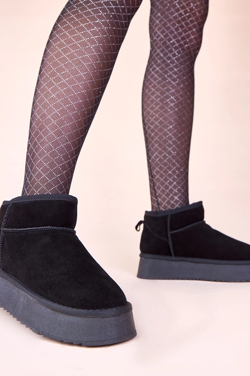 Czarne śniegowce z naturalnego zamszu...