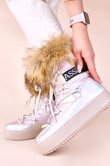 Srebrne śniegowce z różową...