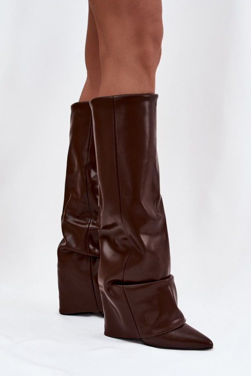 Ocieplane Kozaki DamskiewithWywiniętą Cholewką Na Słupku Czekoladowe Elivira