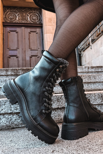 Women's trapper boots made of eco leather black Bellora 2
