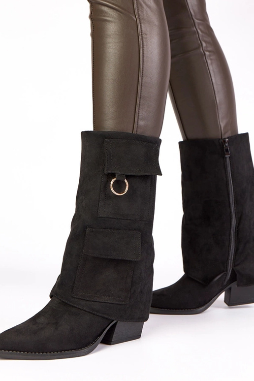 Czarne botki na słupku z kieszonkami...