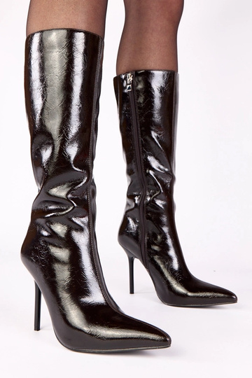 Brązowe kozaki na szpilce...