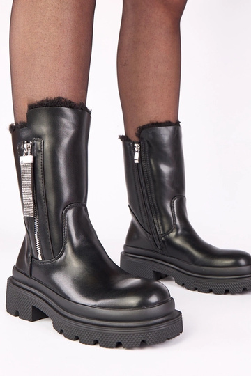 Czarne botki na platformie... 2
