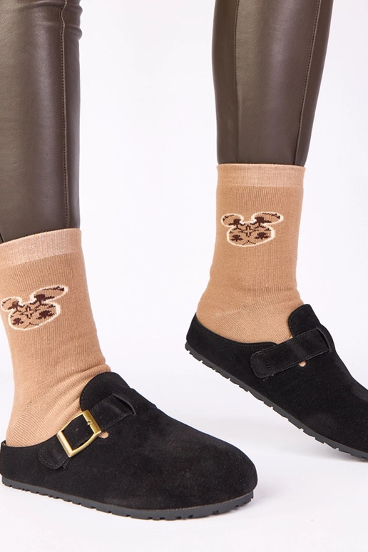 Czarne mule z ozdobną klamrą Atoria