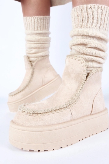 Jasnobeżowe śniegowce na...