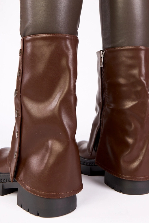 Czekoladowe botki z wywiniętą...