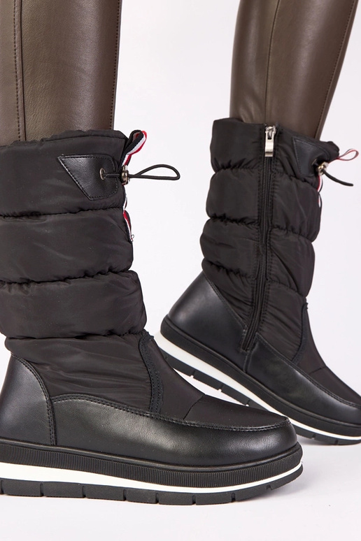 Czarne śniegowce na niskim koturnie...