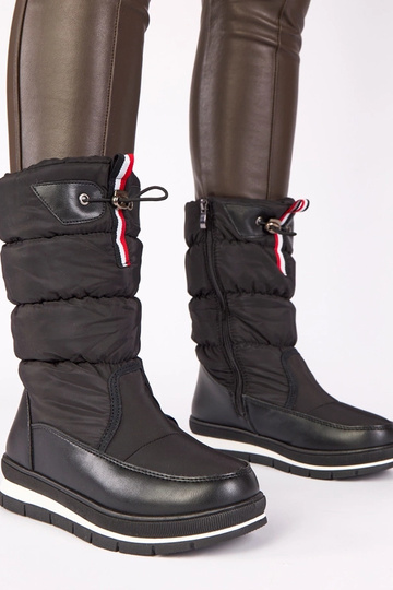 Czarne śniegowce na niskim... 2