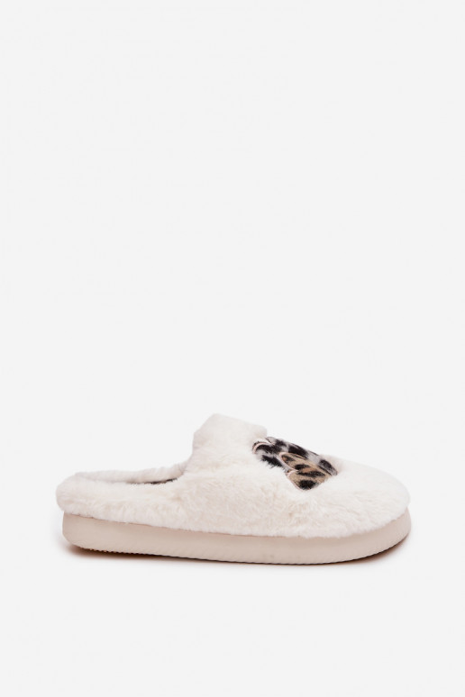 Furry slippers with hearts white Amandra