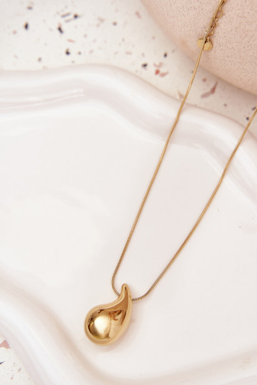 Snake Chain Necklace With Drop Pendant Gold