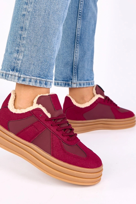 Bordowe sneakersy ocieplane futerkiem...