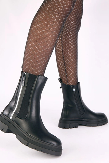 Czarne botki  na platformie... 2