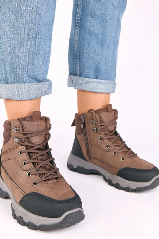 Brązowe trapery na platformie Briana