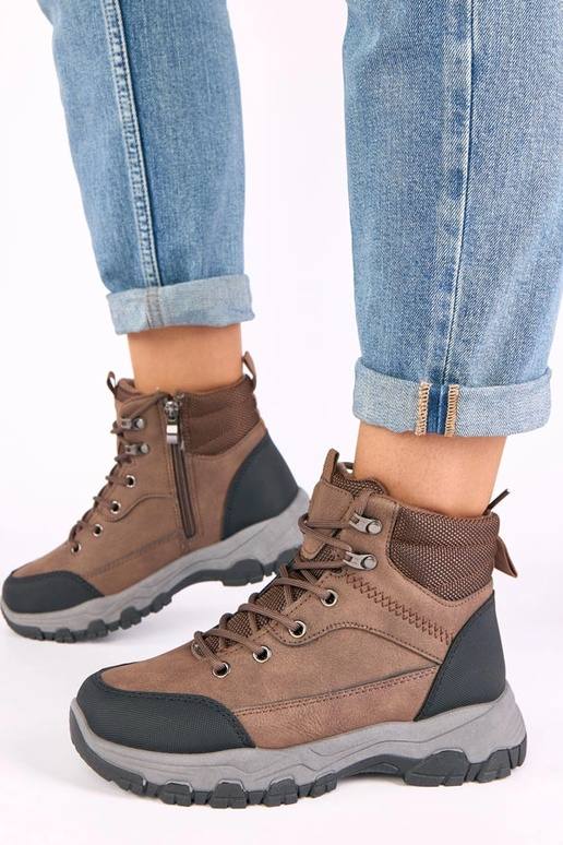 Brązowe trapery na platformie Briana