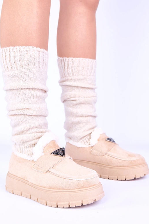 Jasnobeżowe mokasyny na platformie...