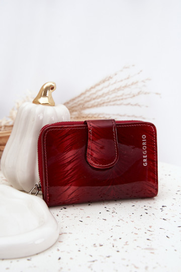 Lacquered Women's Wallet with Small Red Details Luretta