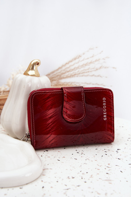 Lacquered Women's Wallet with Small Red Details Luretta