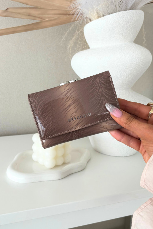 Lacquered Women's Wallet With Tiny Details Beige Cermina