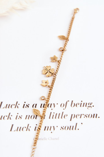 Fashionable Bracelet With Clover And Leaves Gold