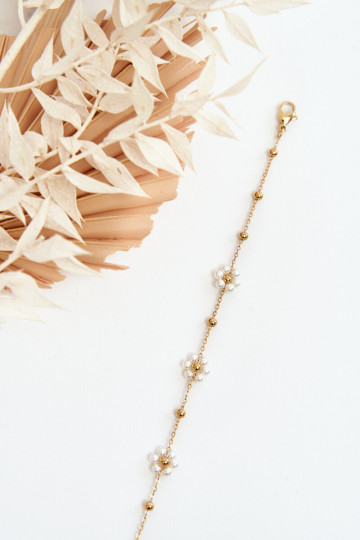 Fashionable Bracelet With White Gold Flowers 2