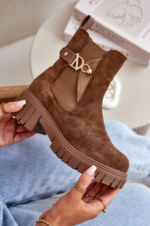   Ze m Detalem oe  Bervena