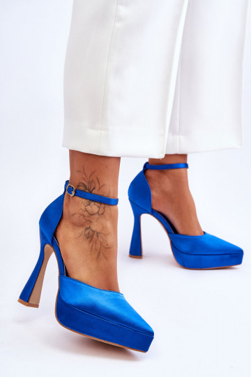 Fashionable Pumps On A Wide High Heel Blue Madness 2