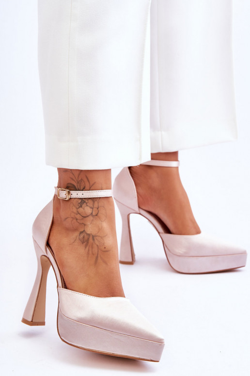 Fashionable Pumps On A Wide High Heel Light pink Madness