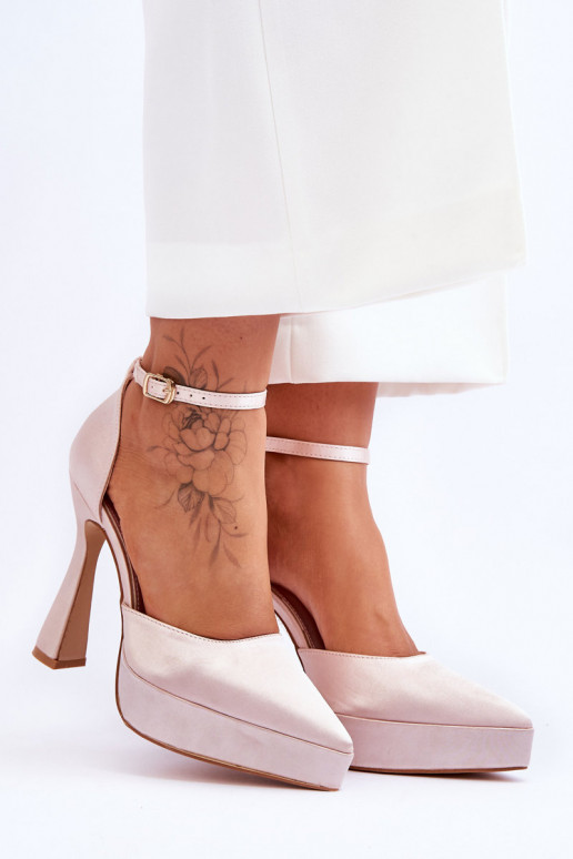Fashionable Pumps On A Wide High Heel Light pink Madness
