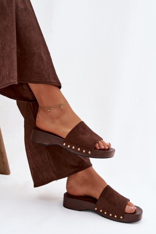 Klapki Damskie Ze Złotymi Ćwiekami Czekoladowe Ferinna