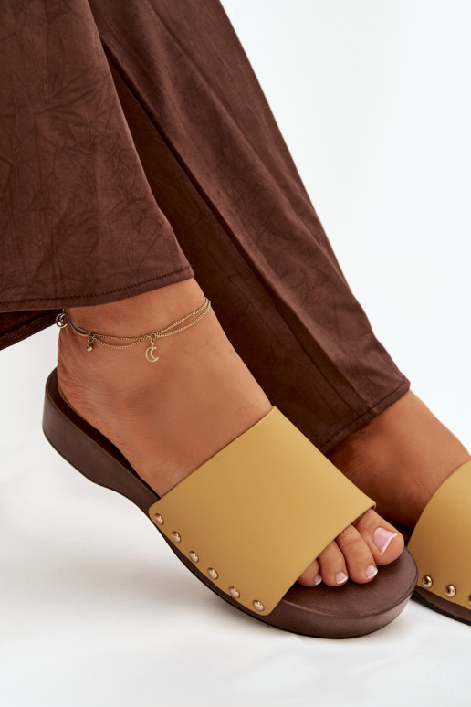 Women's slippers with rivets yellow Terissa