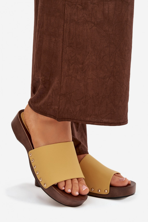 Women's slippers with rivets yellow Terissa