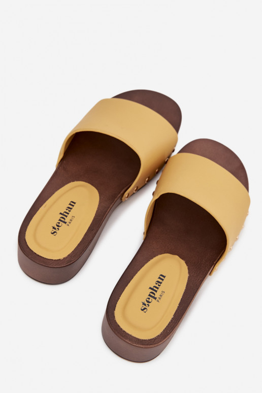 Women's slippers with rivets yellow Terissa