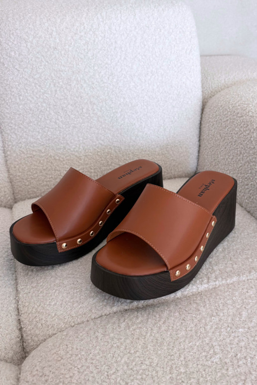 Women's Slip-ons with Platform with Golden Buckles Camel Arionne