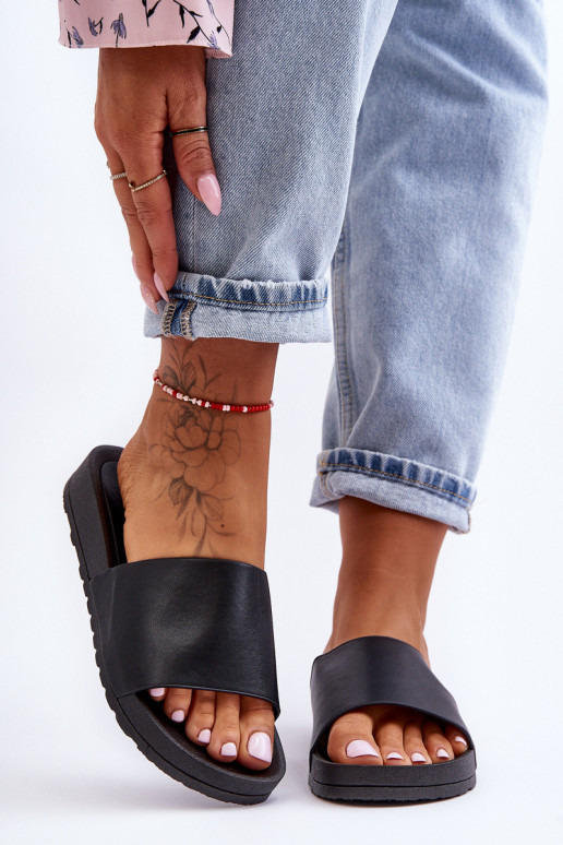 Classic Women's Slippers Black Rolien