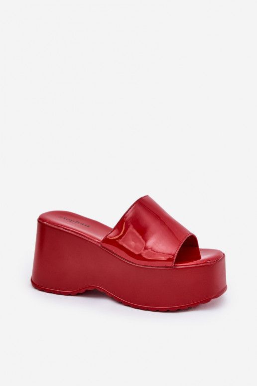 Lacquered Women's Slippers On Platform And Wedge Red Nellevia