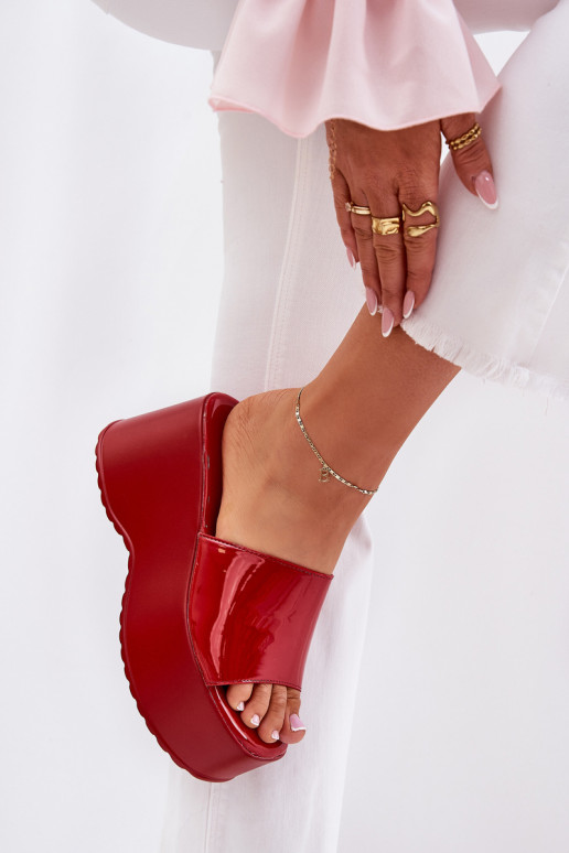 Lacquered Women's Slippers On Platform And Wedge Red Nellevia