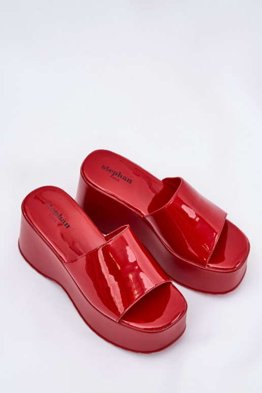 Lacquered Women's Slippers On Platform And Wedge Red Nellevia