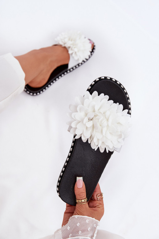 Women's Slippers Decorated With Flowers White Cellanen
