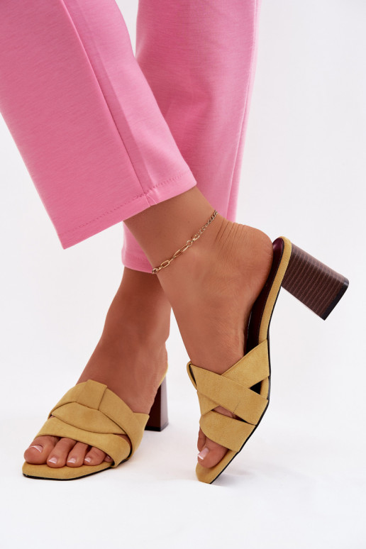 Klapki Damskie Na SłupkuwithPaskami Eko Zamszowe Żółte Corivelle