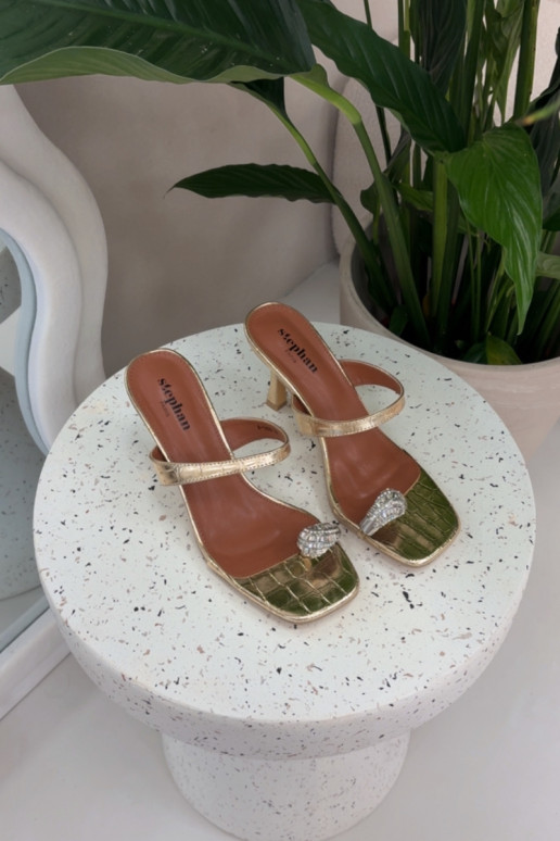 Klapki Damskie Na SzpilcewithOzdobnym Detalem Złote Lorissa