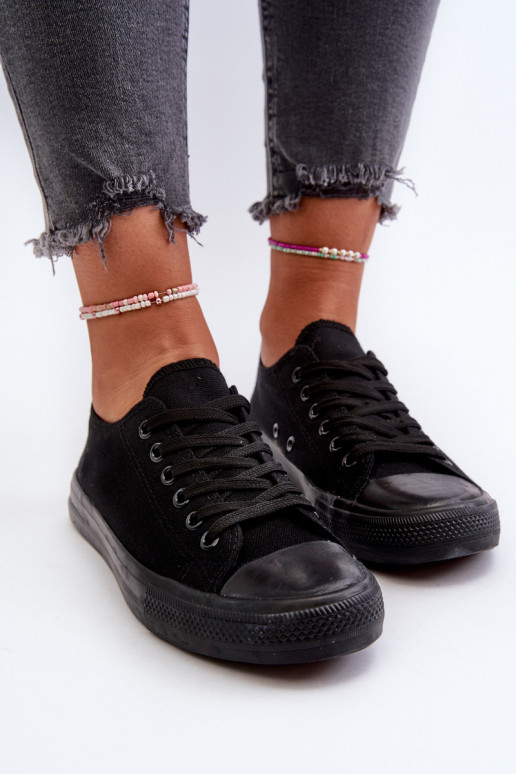 Women's Classic Low Black Sneakers Caelira