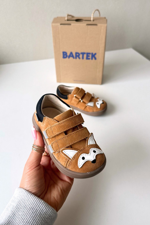 Leather Children's Barefoot Shoes With Fox Motif Bartek 8600563 Light Brown
