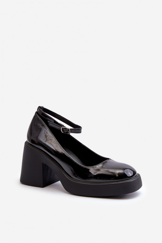 Black Patent Leather Pumps on Chunky Heel by Effiba